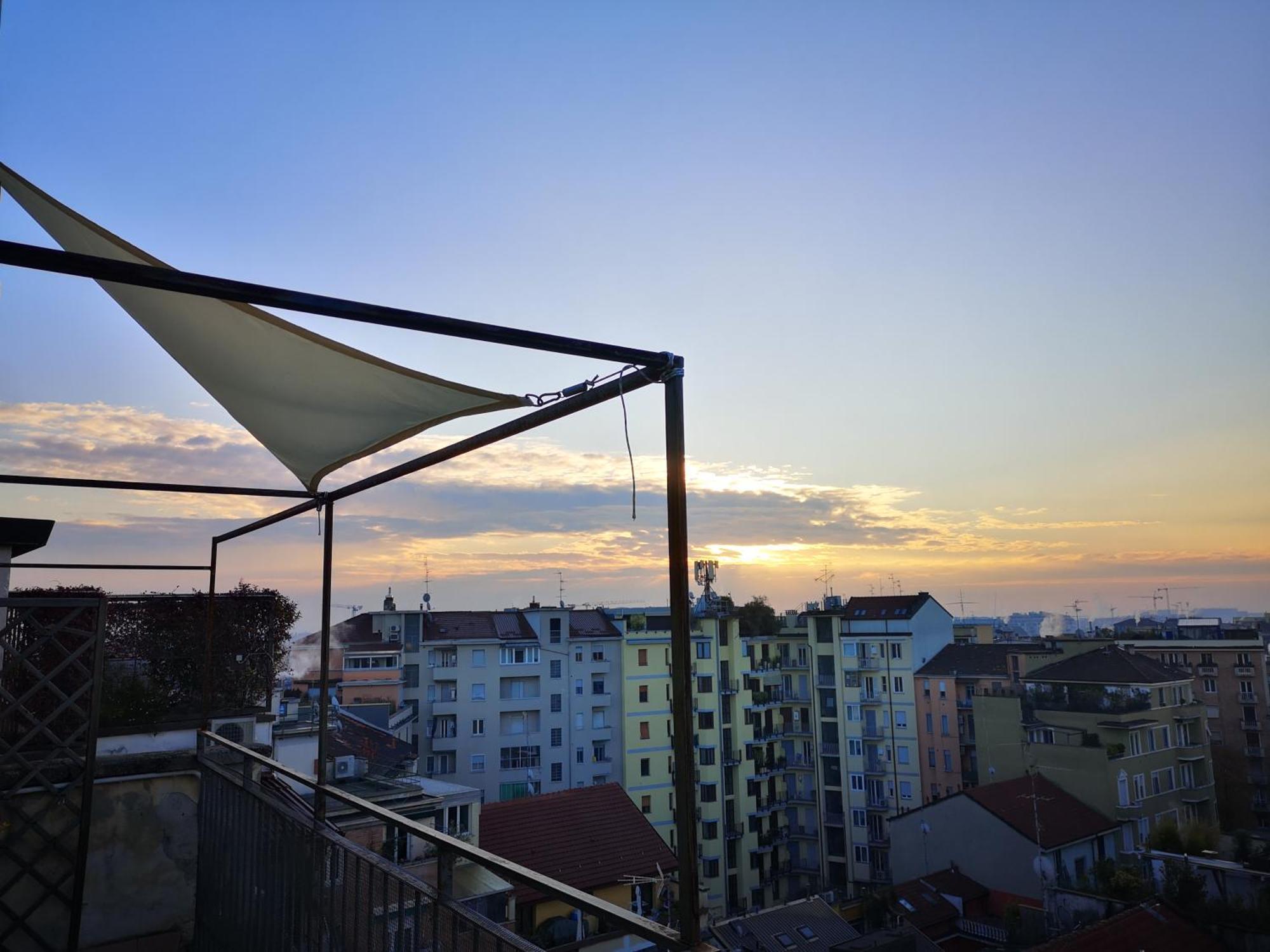 Milan Skyline Apartment In Citta Studi A 1 Minuto Dal Metro Con Terrazzo Wi-Fi E Netflix Kültér fotó