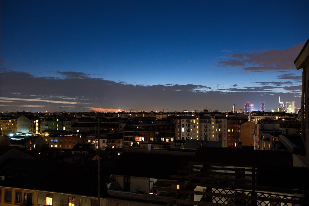 Milan Skyline Apartment In Citta Studi A 1 Minuto Dal Metro Con Terrazzo Wi-Fi E Netflix Kültér fotó